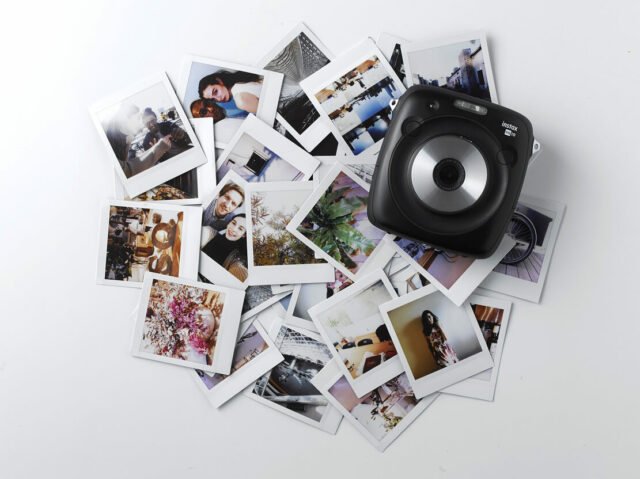 FujiFilm_Instax_Square_SQ10