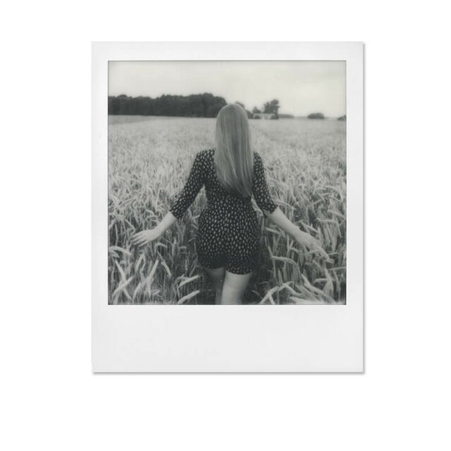 Polaroid_Originals_BW_Film_600_b